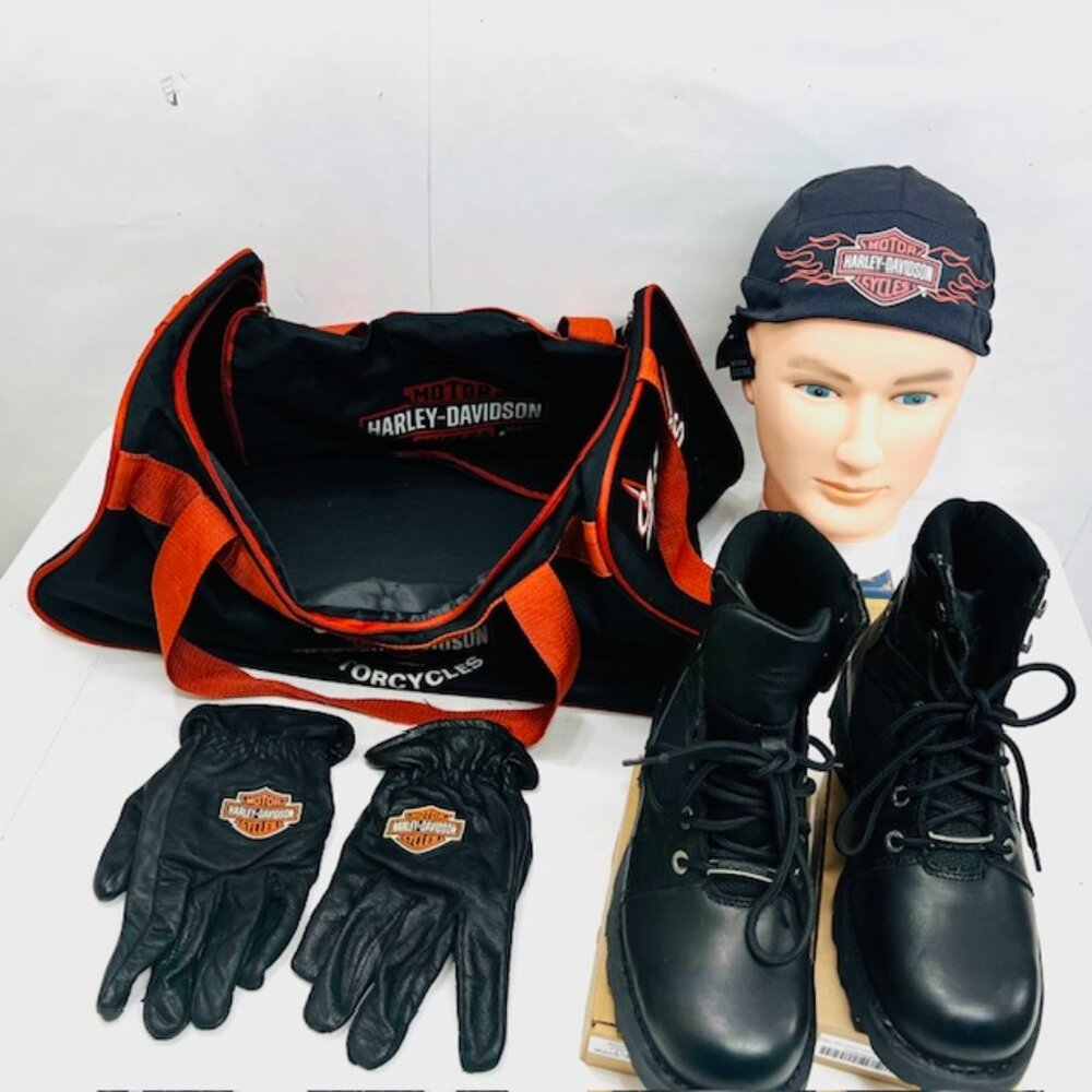 Collection Harley-Davidson 18 x9x11 Duffel Bag+Booth Sz 10M+Leather Glove+Beanie